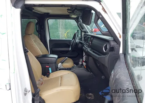 2018 Jeep Wrangler Unlimited Sahara 4X4 z USA, uszkodzony, nr VIN 1C4HJXEG7JW125106